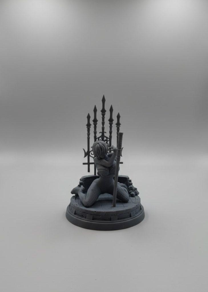 2B — figurka kolekcjonerska
