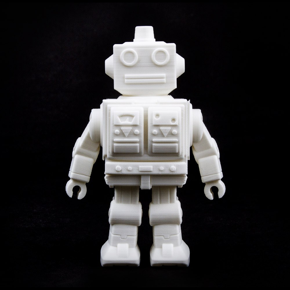 Robot w białym pancerzu — druk FDM
